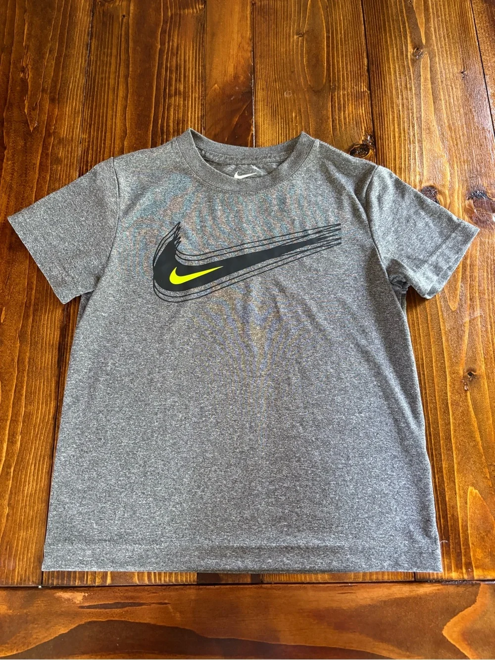 Nike Dri-FIT Boys 6 Gray Logo Crew Neck Short Sleeve Training T-Shirt